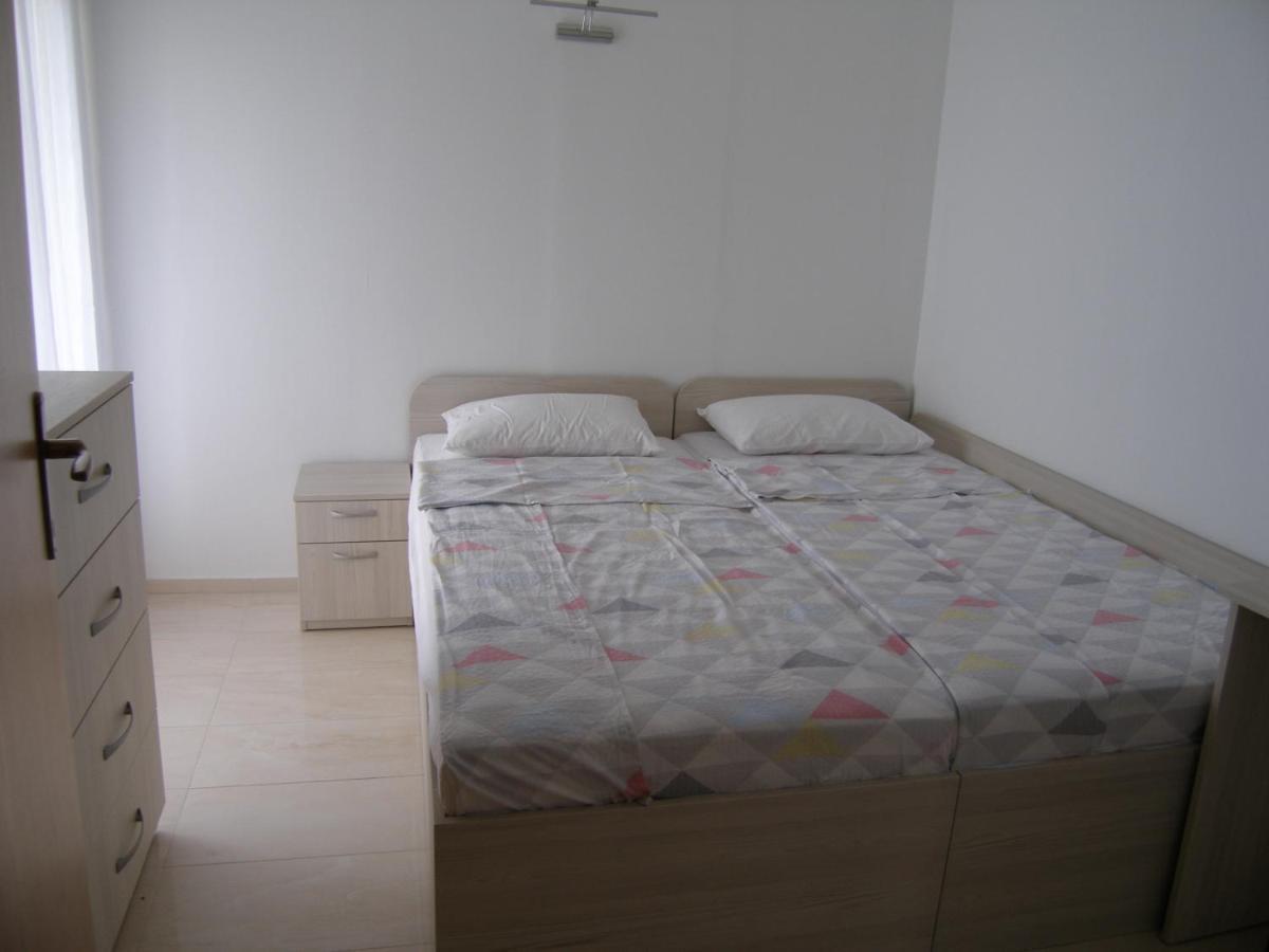 Apartmani Matela Petrčane Extérieur photo