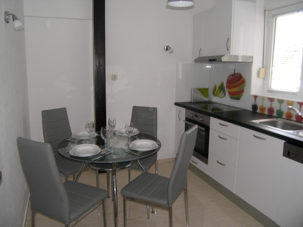 Apartmani Matela Petrčane Extérieur photo